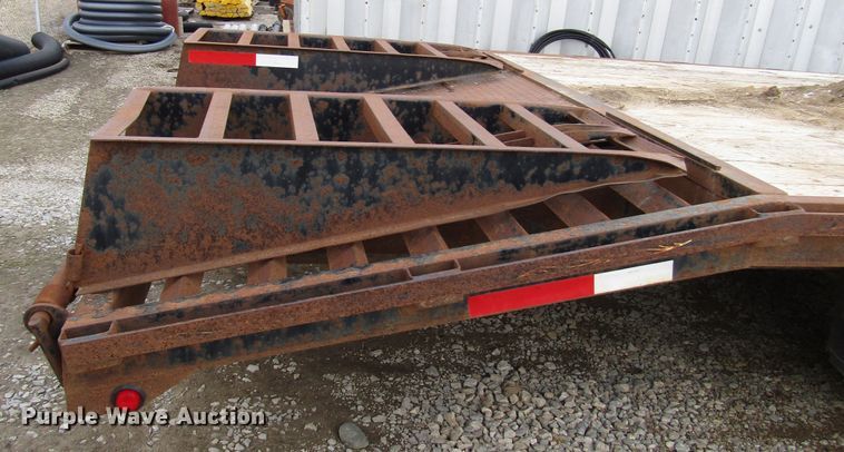 image for item DH8436 2004 Circle M equipment trailer