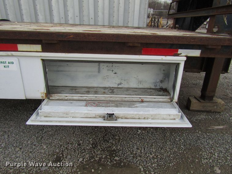 image for item DH8436 2004 Circle M equipment trailer