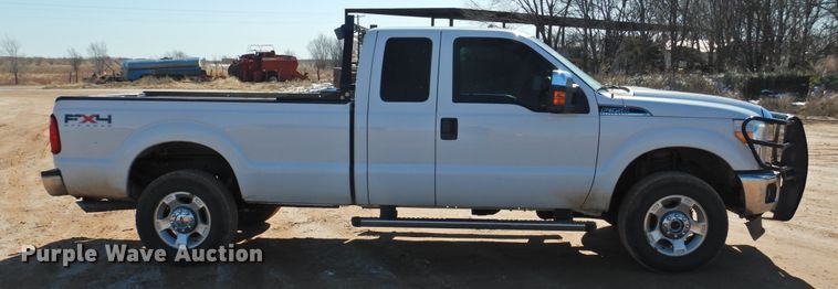 image for item DI0024 2011 Ford F350 Super Duty SuperCab pickup truck