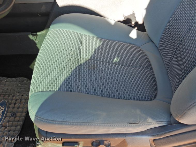 image for item DI0024 2011 Ford F350 Super Duty SuperCab pickup truck