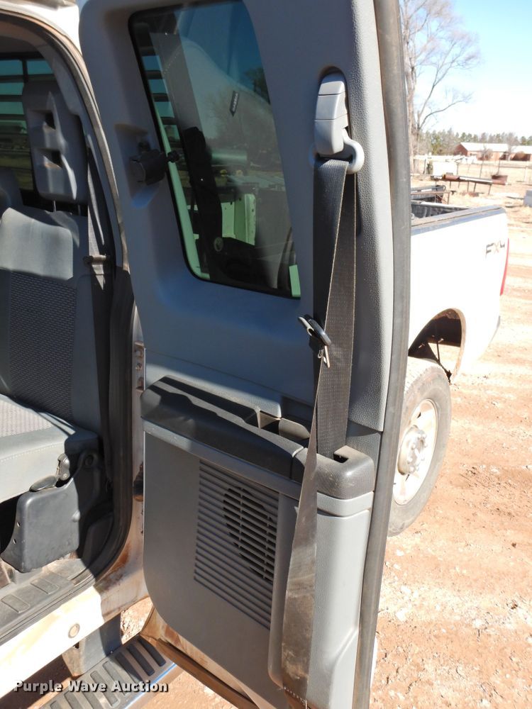 image for item DI0024 2011 Ford F350 Super Duty SuperCab pickup truck