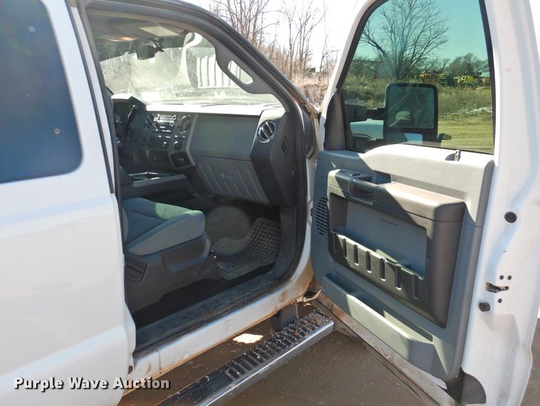 image for item DI0024 2011 Ford F350 Super Duty SuperCab pickup truck