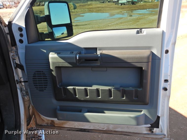 image for item DI0024 2011 Ford F350 Super Duty SuperCab pickup truck