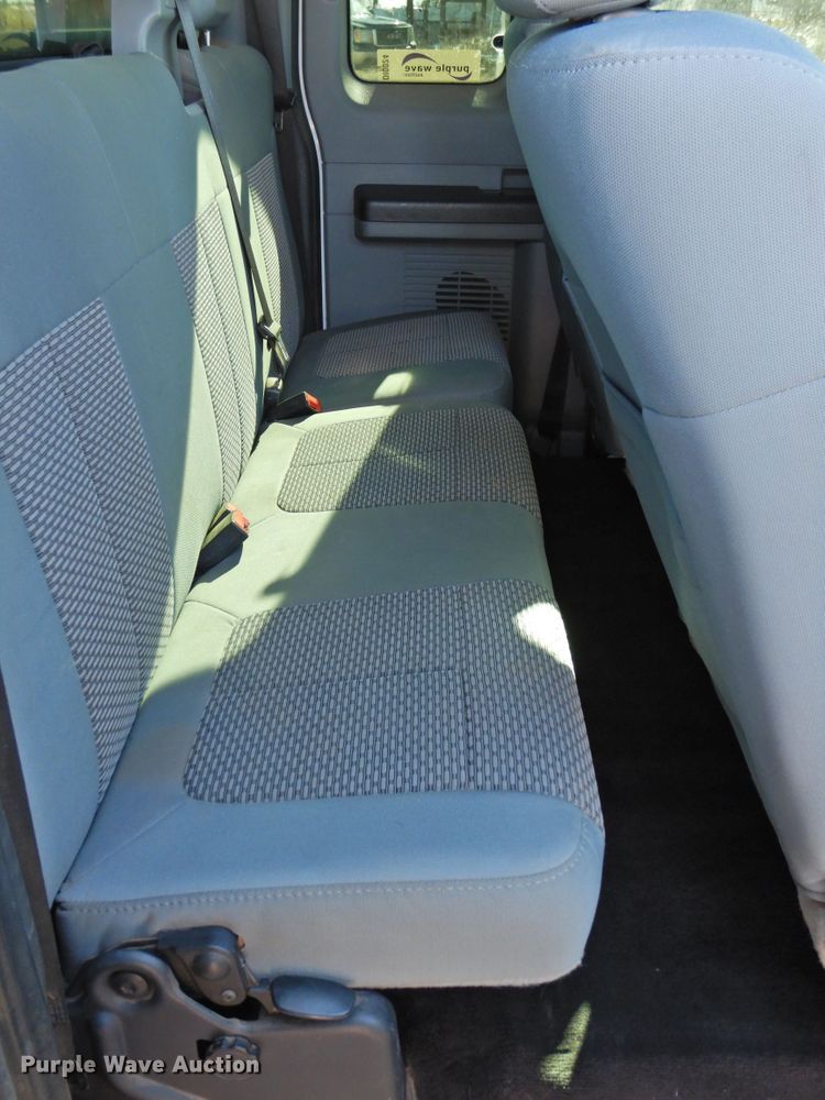 image for item DI0024 2011 Ford F350 Super Duty SuperCab pickup truck