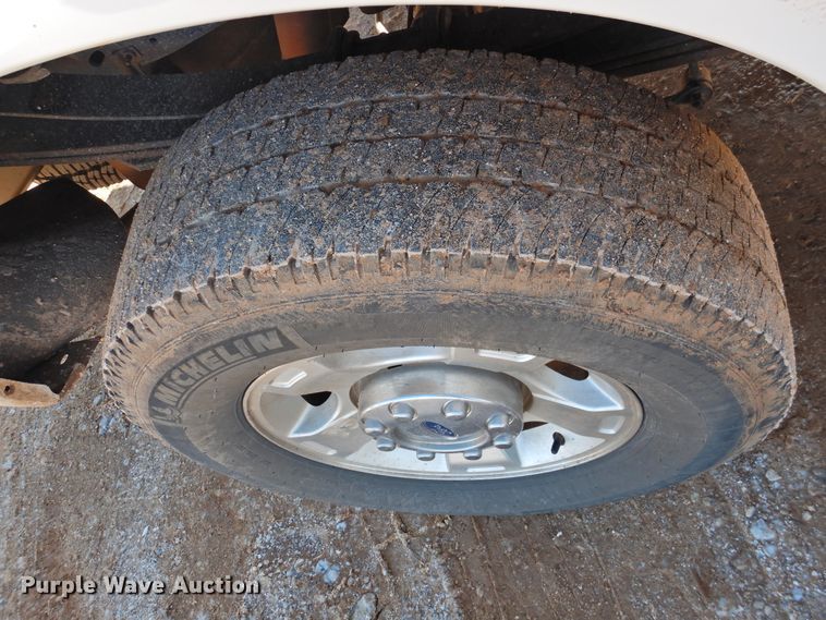 image for item DI0024 2011 Ford F350 Super Duty SuperCab pickup truck