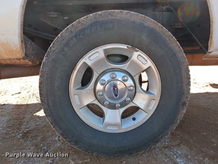 image for item DI0024 2011 Ford F350 Super Duty SuperCab pickup truck