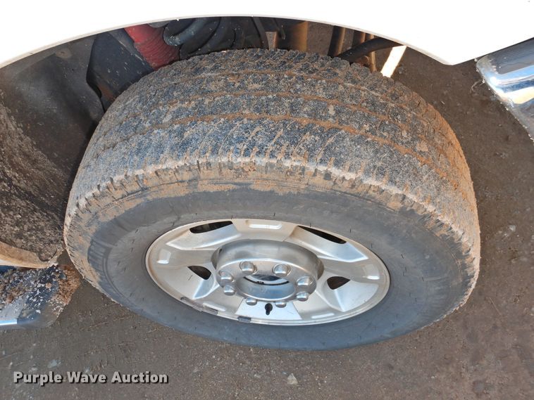 image for item DI0024 2011 Ford F350 Super Duty SuperCab pickup truck