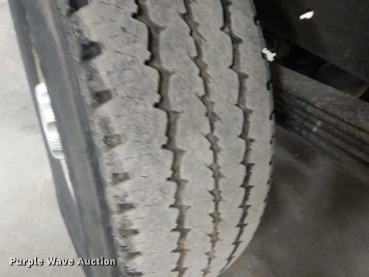 image for item DI2447 2007 Chevrolet Silverado 2500HD flatbed pickup truck