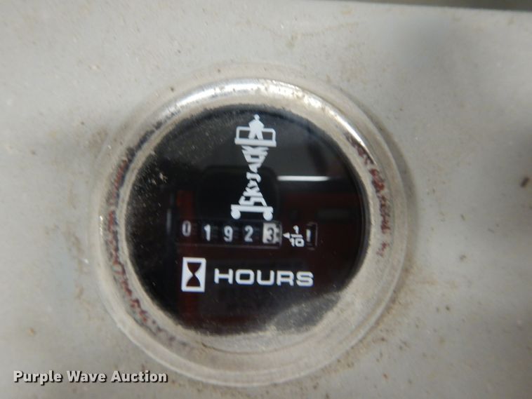 image for item DI2448 2004 Skyjack SJIII 3219 scissor lift