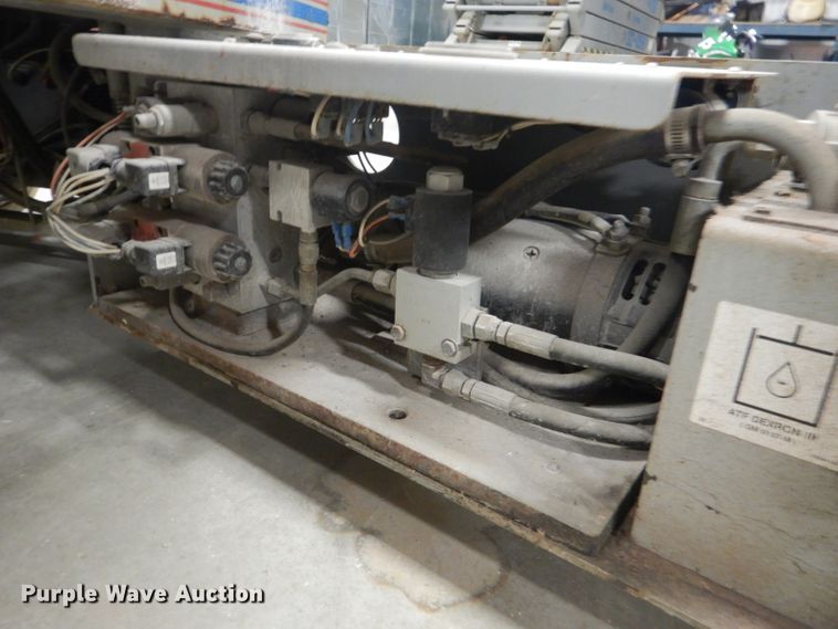 image for item DI2448 2004 Skyjack SJIII 3219 scissor lift