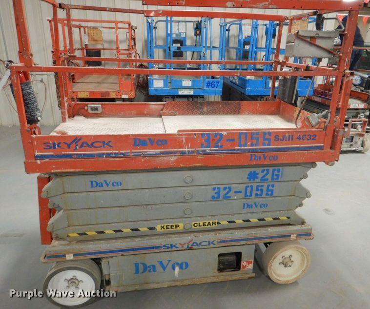 image for item DI2449 2010 Skyjack SJIII 4632 scissor lift