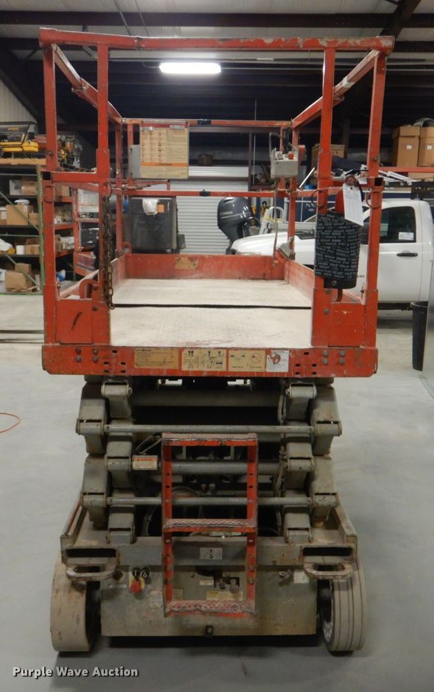 image for item DI2449 2010 Skyjack SJIII 4632 scissor lift