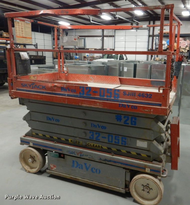 image for item DI2449 2010 Skyjack SJIII 4632 scissor lift
