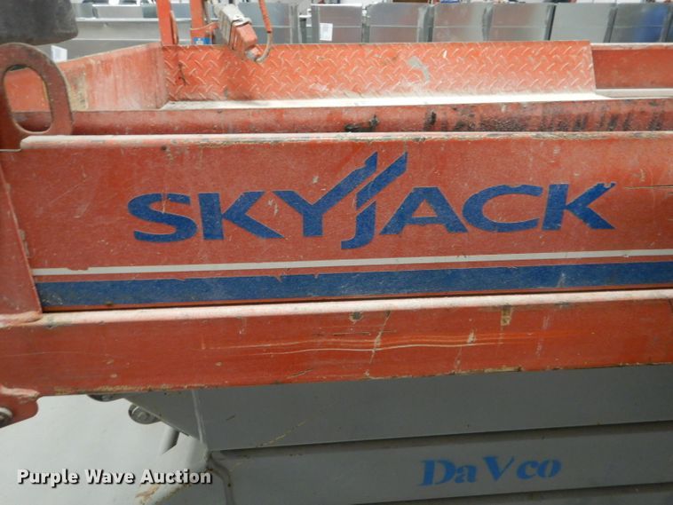 image for item DI2449 2010 Skyjack SJIII 4632 scissor lift