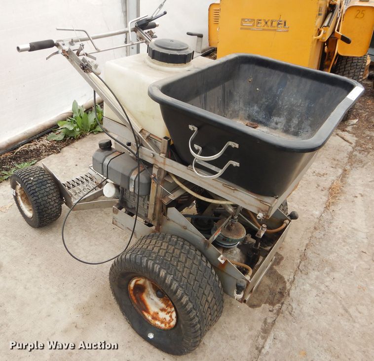 image for item DI9227 Fertilizer spreader/sprayer
