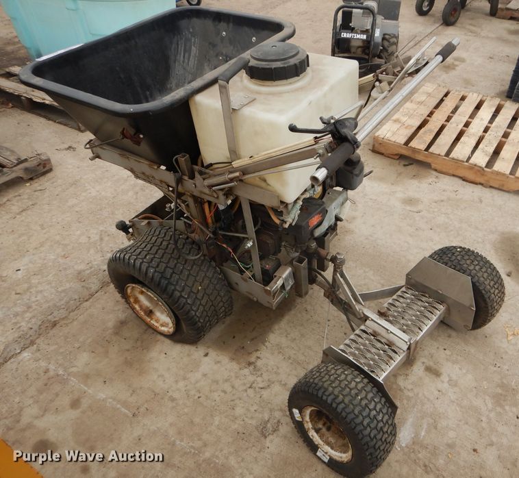 image for item DI9227 Fertilizer spreader/sprayer