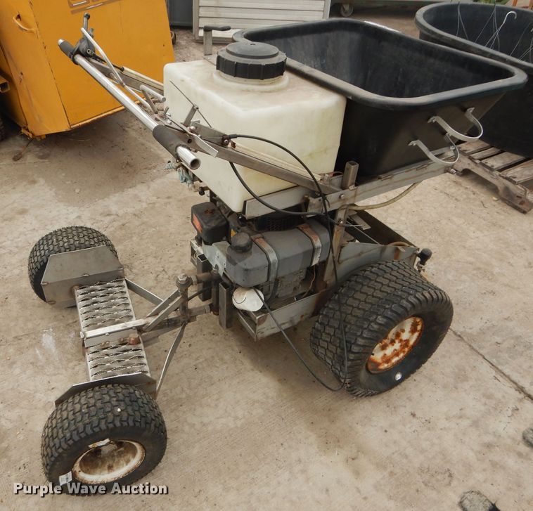 image for item DI9227 Fertilizer spreader/sprayer