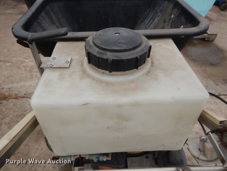 image for item DI9227 Fertilizer spreader/sprayer