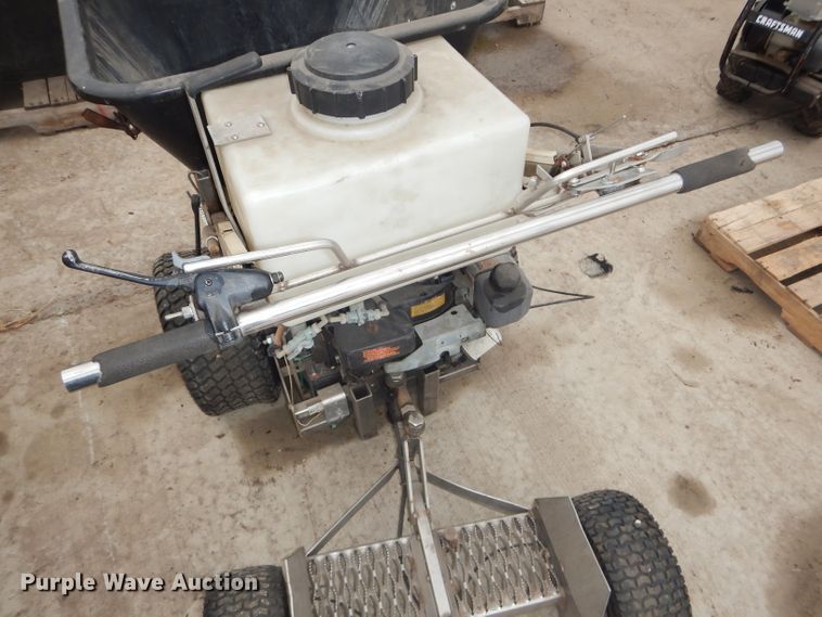 image for item DI9227 Fertilizer spreader/sprayer