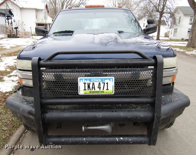 image for item FD9340 2001 Chevrolet Silverado 2500HD Ext. Cab pickup truck