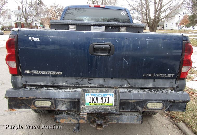 image for item FD9340 2001 Chevrolet Silverado 2500HD Ext. Cab pickup truck