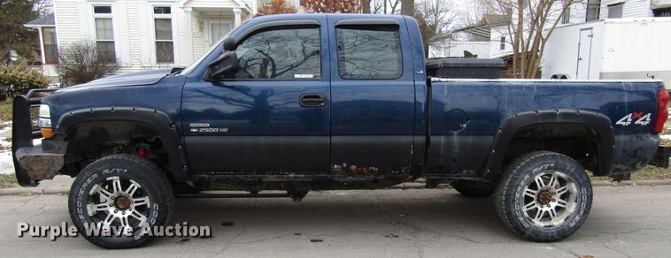 image for item FD9340 2001 Chevrolet Silverado 2500HD Ext. Cab pickup truck