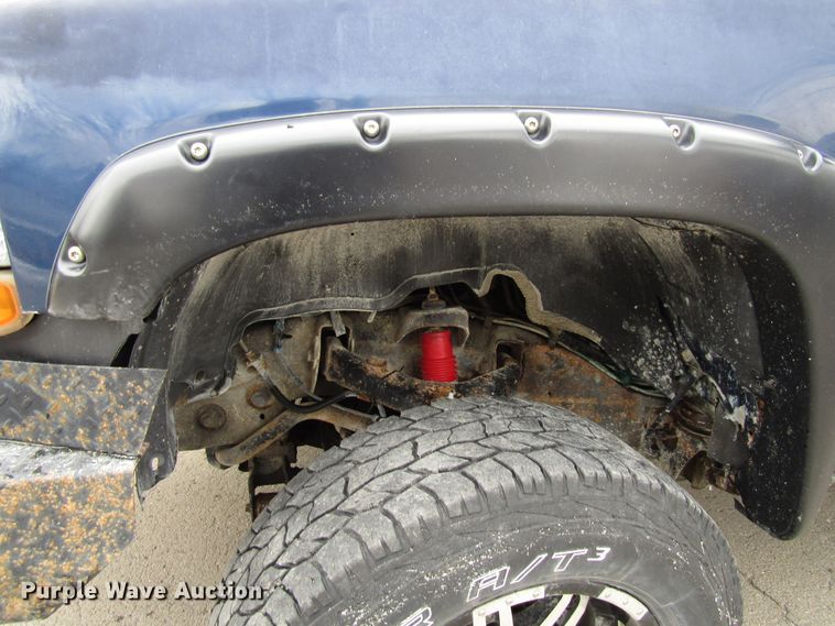 image for item FD9340 2001 Chevrolet Silverado 2500HD Ext. Cab pickup truck