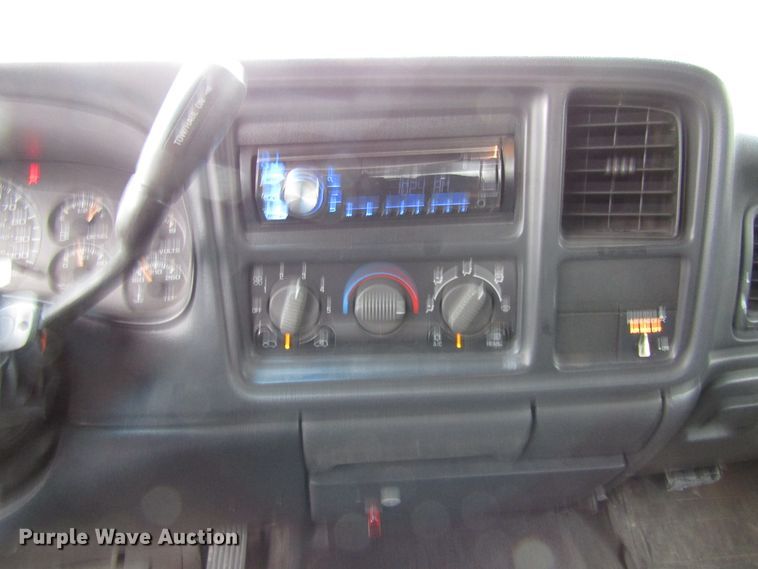 image for item FD9340 2001 Chevrolet Silverado 2500HD Ext. Cab pickup truck