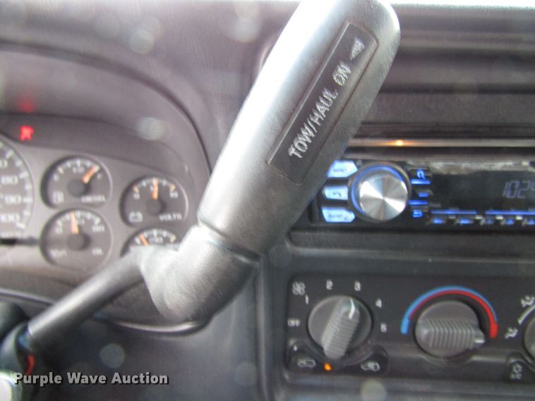 image for item FD9340 2001 Chevrolet Silverado 2500HD Ext. Cab pickup truck