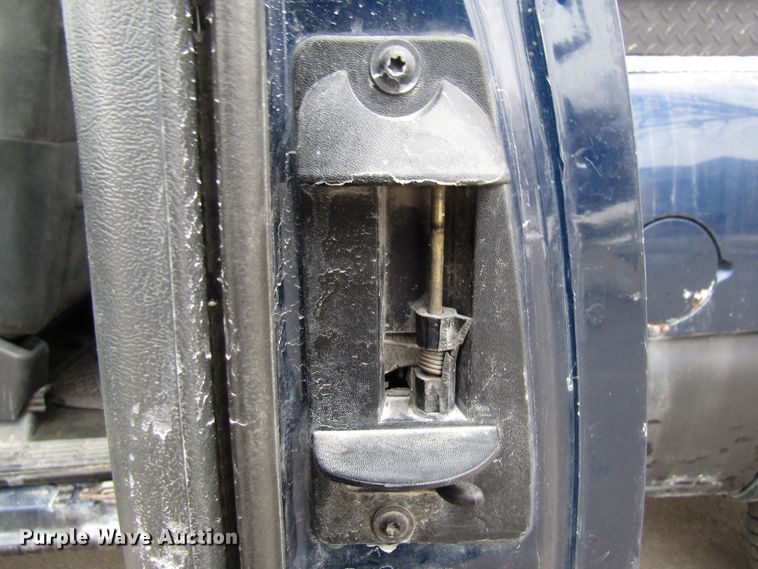 image for item FD9340 2001 Chevrolet Silverado 2500HD Ext. Cab pickup truck