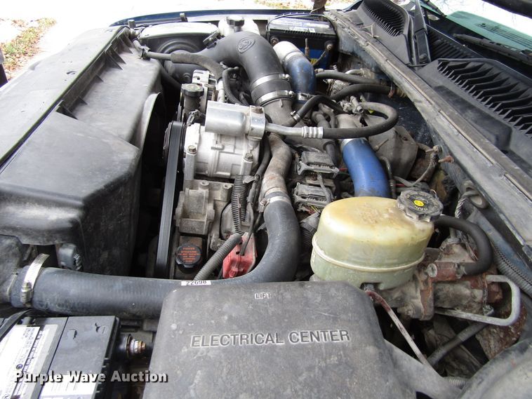 image for item FD9340 2001 Chevrolet Silverado 2500HD Ext. Cab pickup truck