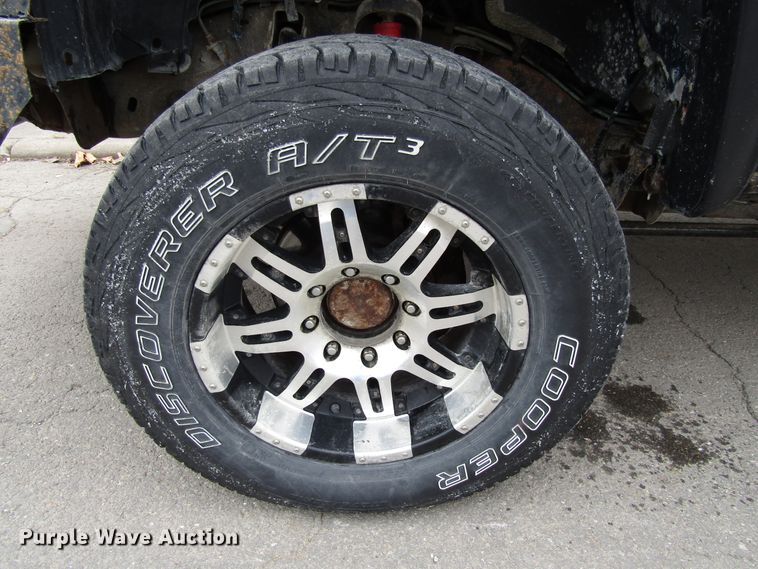 image for item FD9340 2001 Chevrolet Silverado 2500HD Ext. Cab pickup truck