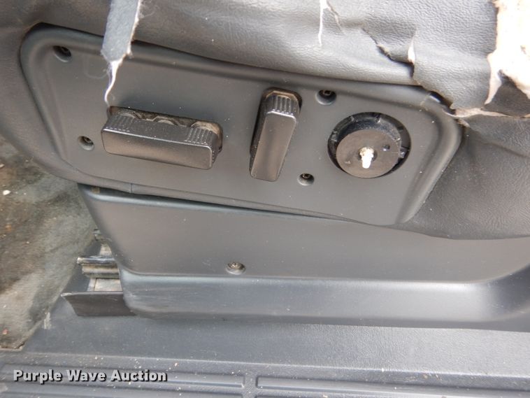 image for item FU9167 2002 Chevrolet Silverado 1500HD Ext. Cab pickup truck