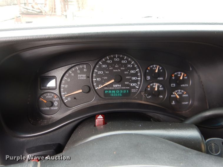 image for item FU9167 2002 Chevrolet Silverado 1500HD Ext. Cab pickup truck