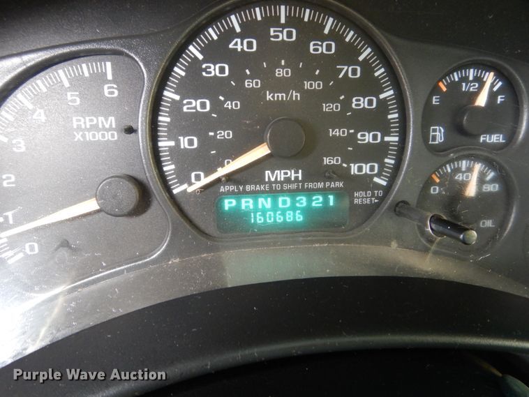 image for item FU9167 2002 Chevrolet Silverado 1500HD Ext. Cab pickup truck