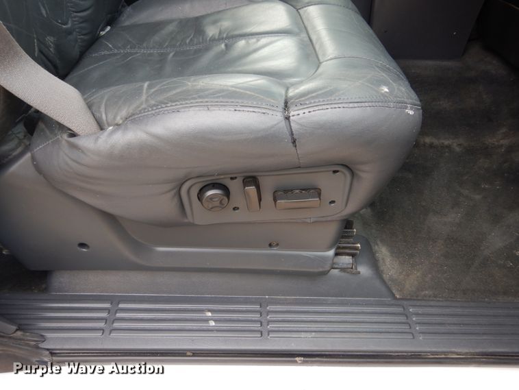 image for item FU9167 2002 Chevrolet Silverado 1500HD Ext. Cab pickup truck