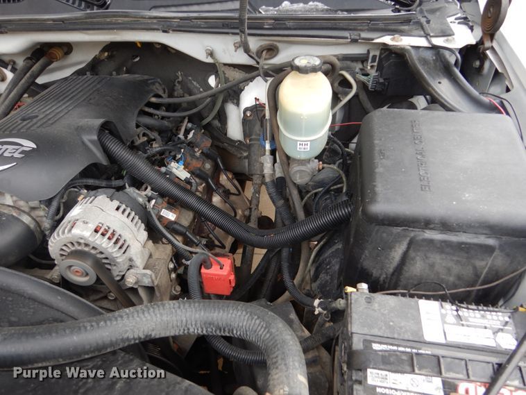 image for item FU9167 2002 Chevrolet Silverado 1500HD Ext. Cab pickup truck