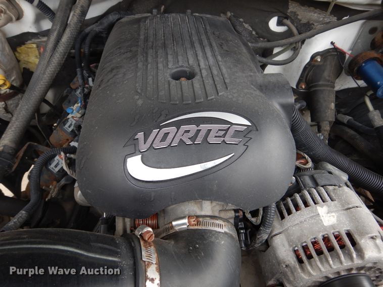 image for item FU9167 2002 Chevrolet Silverado 1500HD Ext. Cab pickup truck