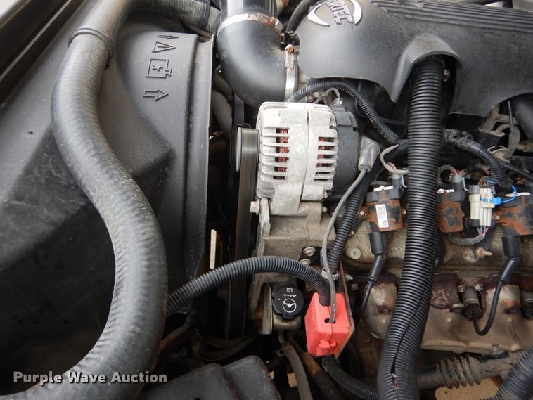 image for item FU9167 2002 Chevrolet Silverado 1500HD Ext. Cab pickup truck