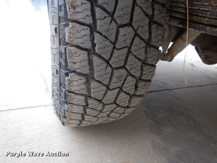 image for item FU9167 2002 Chevrolet Silverado 1500HD Ext. Cab pickup truck