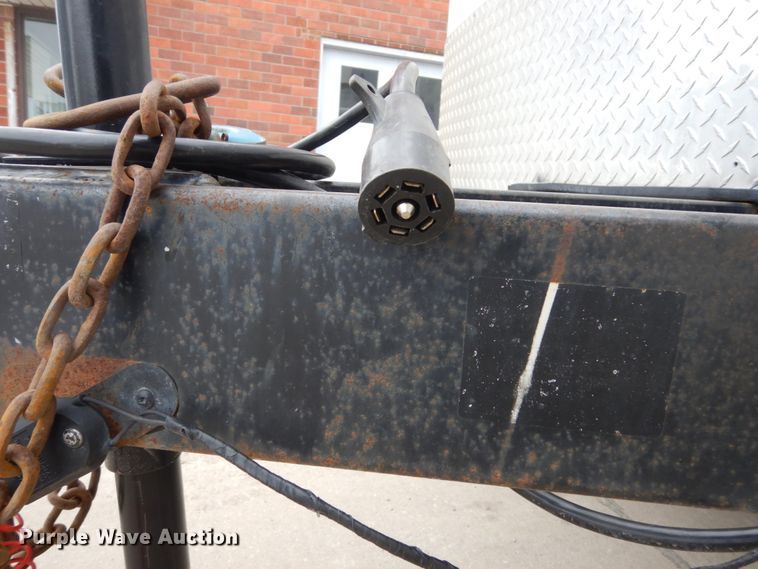 image for item FU9168 2000 Timberwolf enclosed cargo trailer