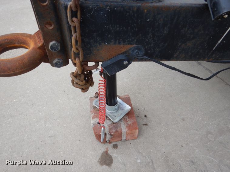 image for item FU9168 2000 Timberwolf enclosed cargo trailer