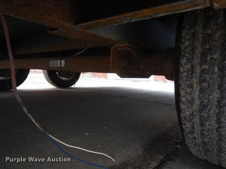 image for item FU9168 2000 Timberwolf enclosed cargo trailer