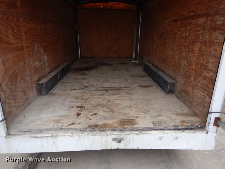 image for item FU9168 2000 Timberwolf enclosed cargo trailer