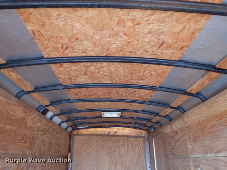 image for item FU9168 2000 Timberwolf enclosed cargo trailer