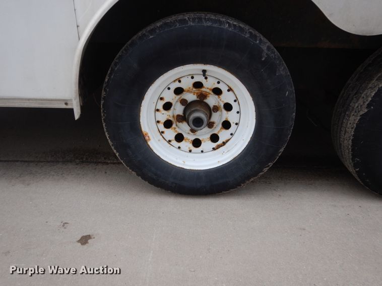 image for item FU9168 2000 Timberwolf enclosed cargo trailer