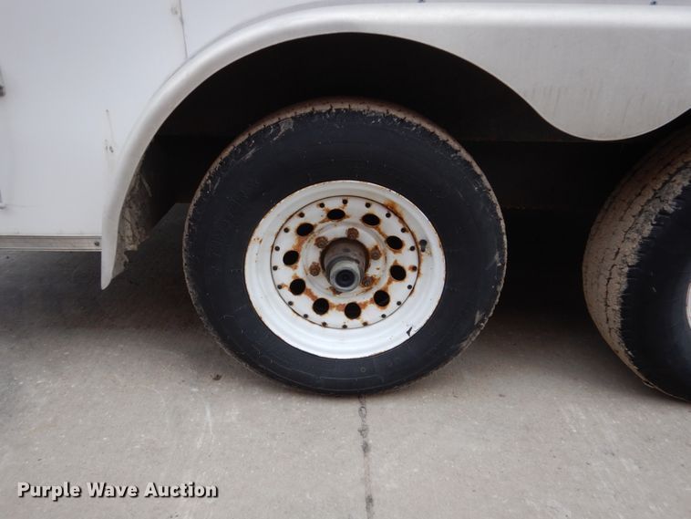 image for item FU9168 2000 Timberwolf enclosed cargo trailer