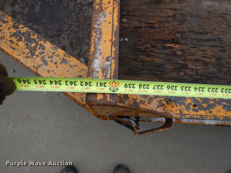 image for item FU9170 2011 Redi Haul equipment trailer