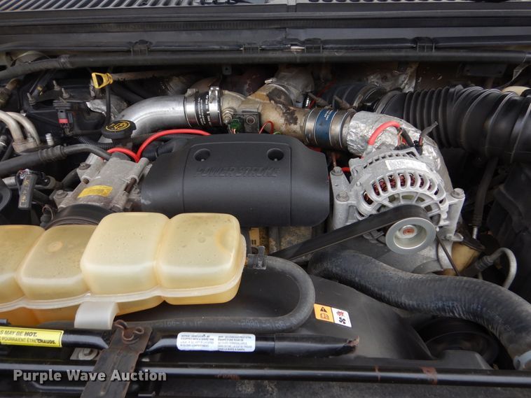 image for item FU9172 2001 Ford F350 Super Duty Crew Cab flatbed pickup truck