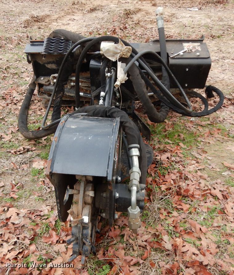 image for item FU9749 Caterpillar SG18B skid steer stump grinder